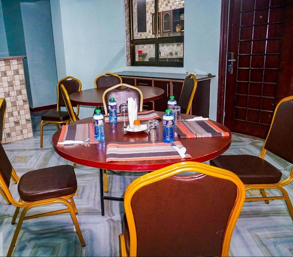 Kentania Hotel Nakuru Bagian luar foto