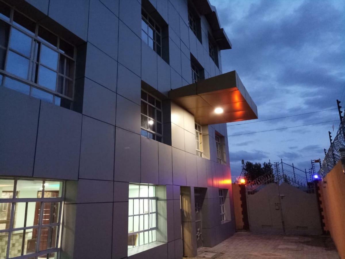 Kentania Hotel Nakuru Bagian luar foto