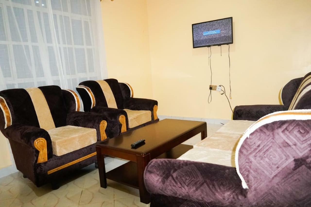 Kentania Hotel Nakuru Bagian luar foto