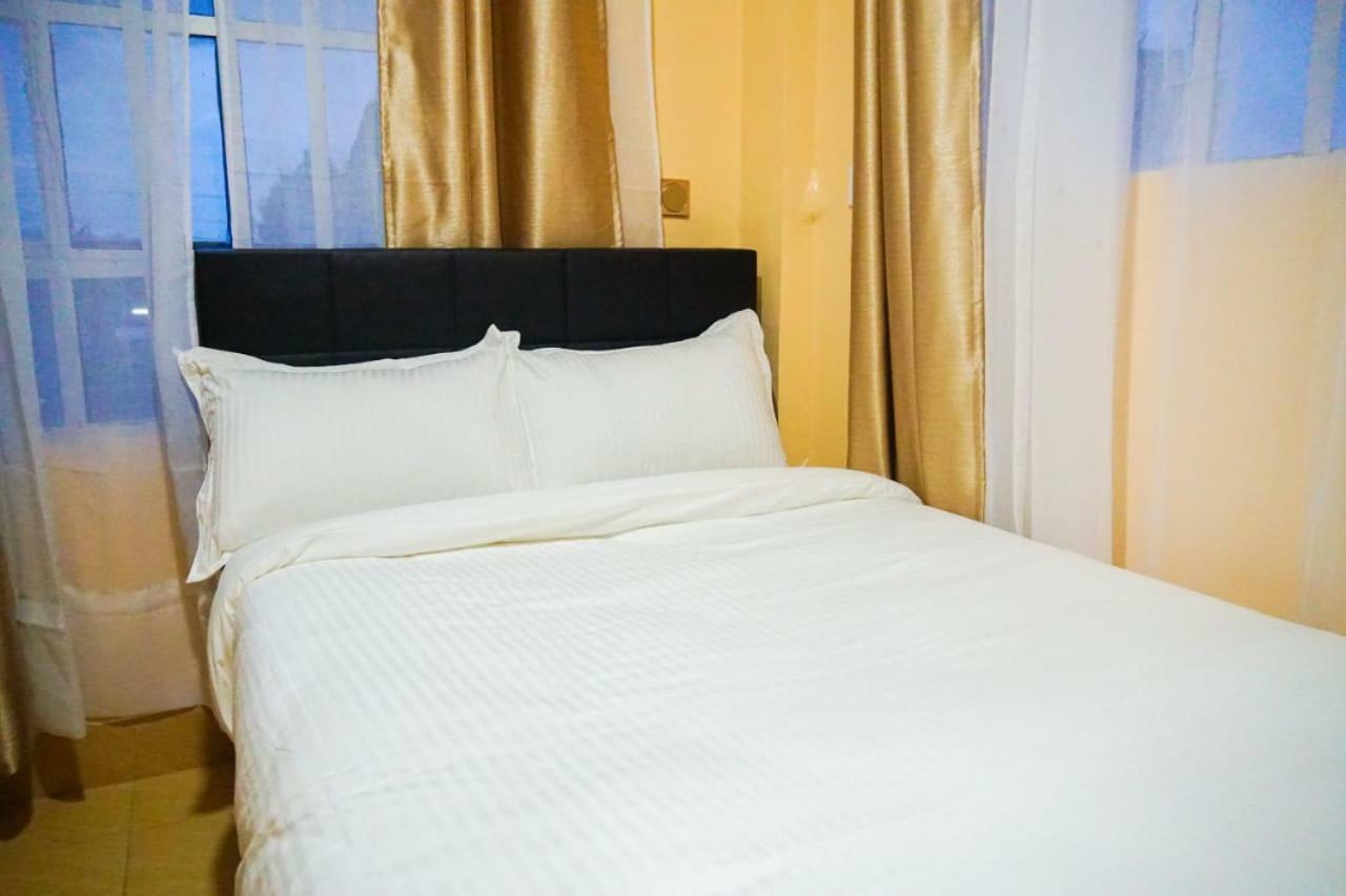 Kentania Hotel Nakuru Bagian luar foto