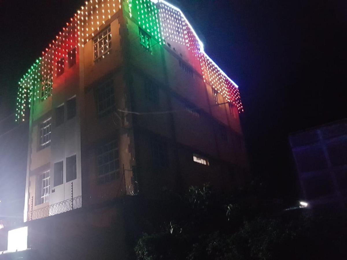 Kentania Hotel Nakuru Bagian luar foto